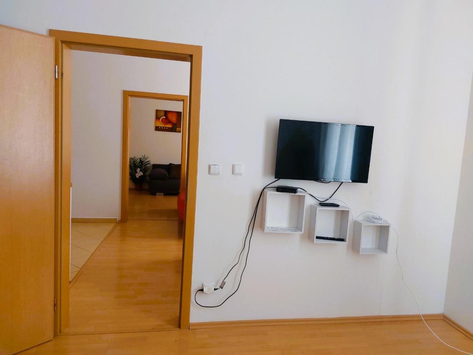 Prostorny Byt V Centru 3 Kk 80 M2 Hradec Králové Extérieur photo